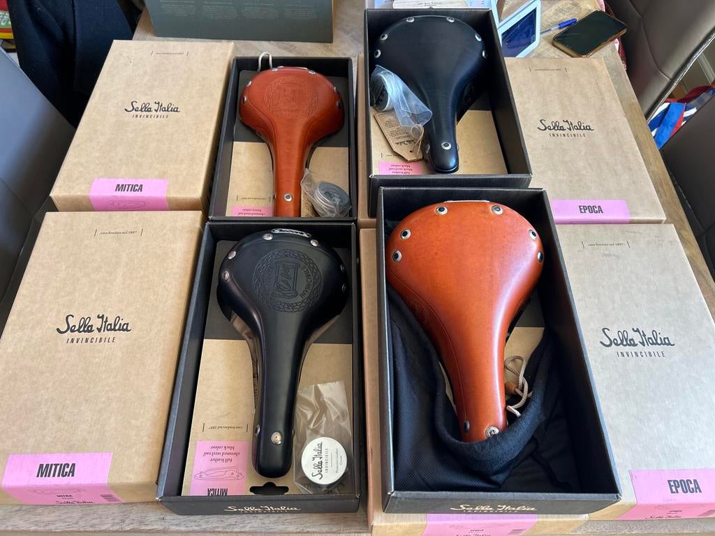 Sella Italia leren zadels - Mitica & Epoca, Ophalen, Ob, Nieuw, Ob