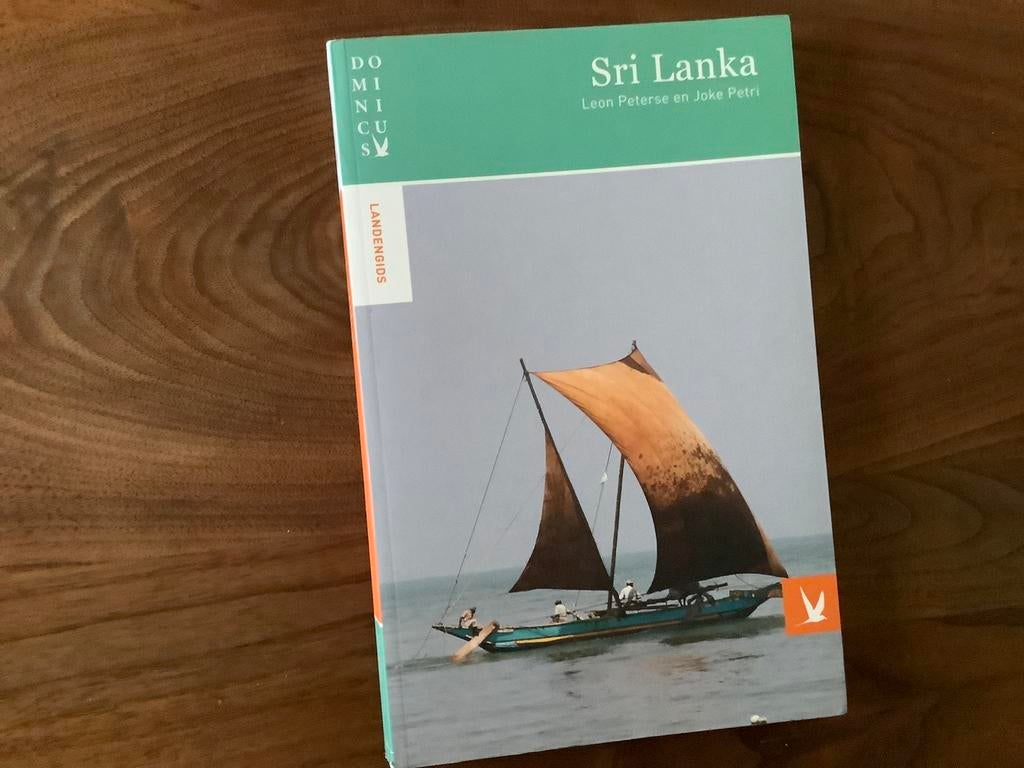 Sri Lanka Ceylon 254pg NL reisgids, Capitool, Europa, Ophalen of Verzenden, Zo goed als nieuw