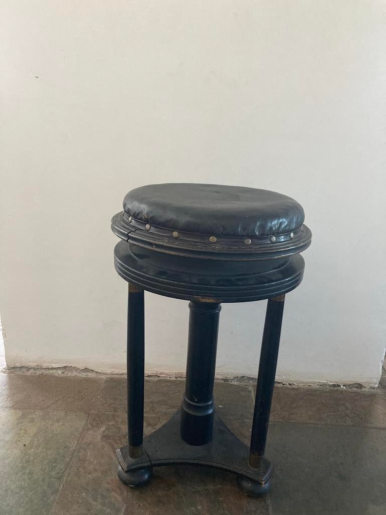 Antieke verstelbare pianokruk, Ophalen of Verzenden