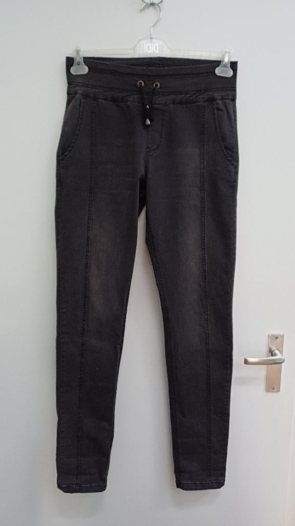 Zizo broek, zwart 'faded' stof. Maat 36, elastische taille, Zizo, Zwart, Ophalen of Verzenden, Zo goed als nieuw