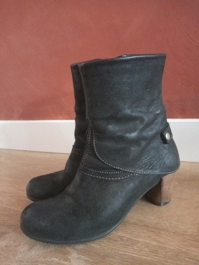 Wolky enkellaarsjes zwart mt 37, Ophalen of Verzenden, Zo goed als nieuw, Zwart