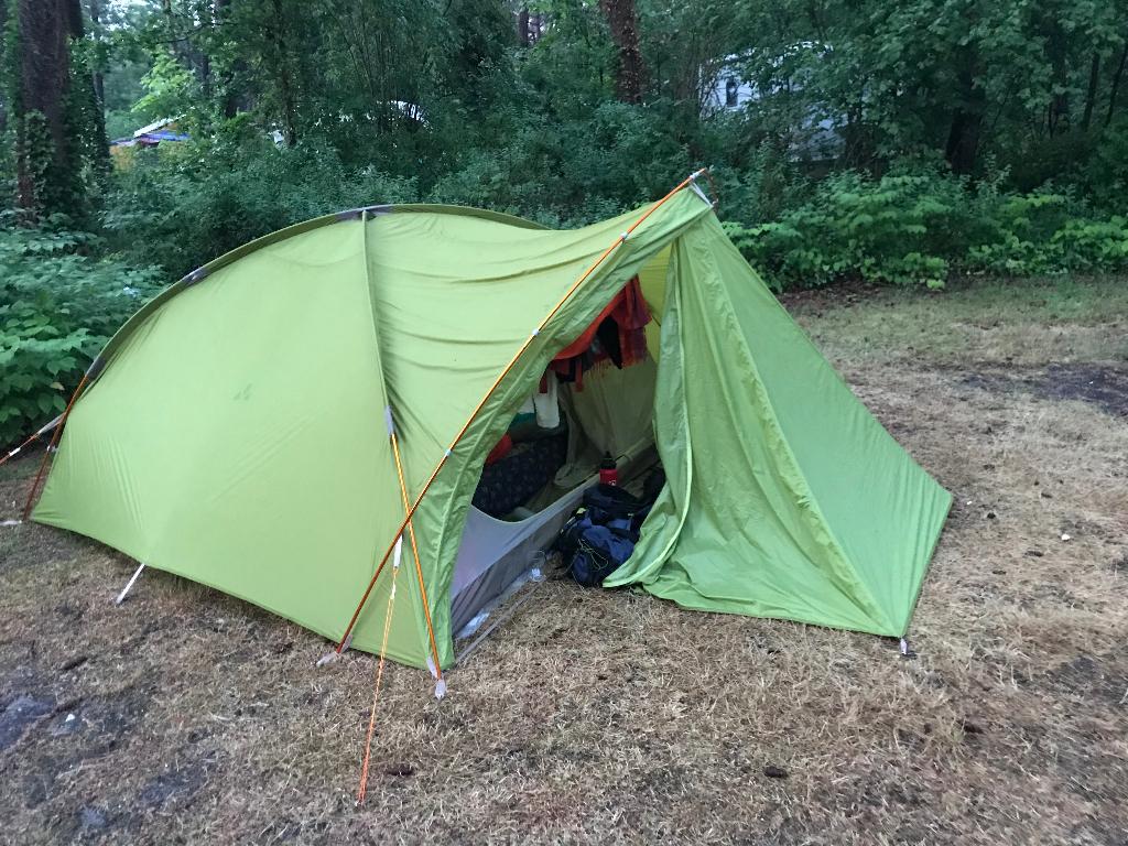 Vaude Space XT groene 4 persoons tent (nieuwstaat), Caravans en Kamperen, Tenten, tot en met 4, Zo goed als nieuw, Ophalen