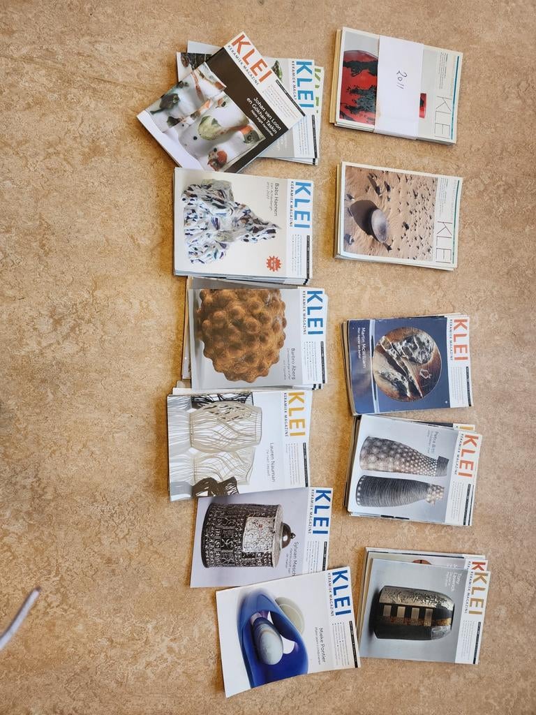 Klei Magazine - Keramiektijdschrift, Hobby en Vrije tijd, Pottenbakken, Ophalen