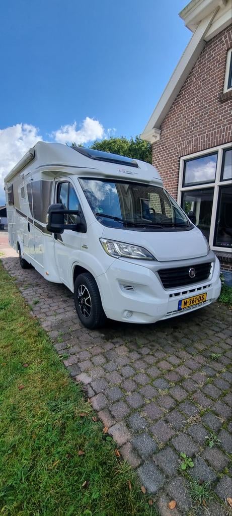 Carado T449 Camper met Queensbed en hefbed, Startonderbreker, Ringverwarming, Fiat, 7 tot 8 meter