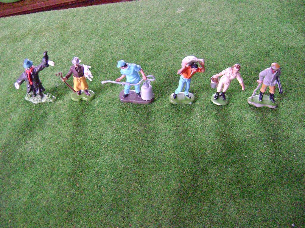 Set Britains boeren Set Britains boeren familie, Hobby en Vrije tijd, Modelauto's | 1:32, Zo goed als nieuw, Tractor of Landbouw