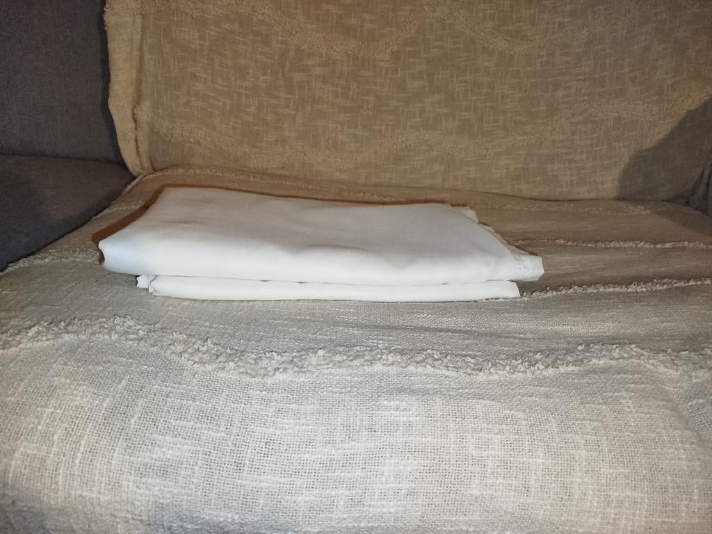 Ikea Inbetween Vitrage gordijnen in goede staat 2 stuks, Huis en Inrichting, Ophalen, Zo goed als nieuw, 200 cm of meer, 200 cm of meer