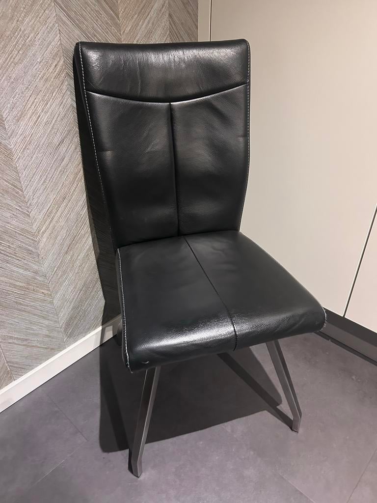 Zes zwarte leren eetkamerstoelen met RVS onderstel, Huis en Inrichting, Stoelen, Ophalen, Zwart, Leer, Zo goed als nieuw