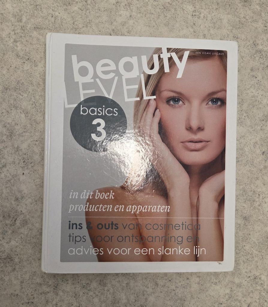 Beauty Level 3, Ophalen of Verzenden, Beta, Zo goed als nieuw, MBO