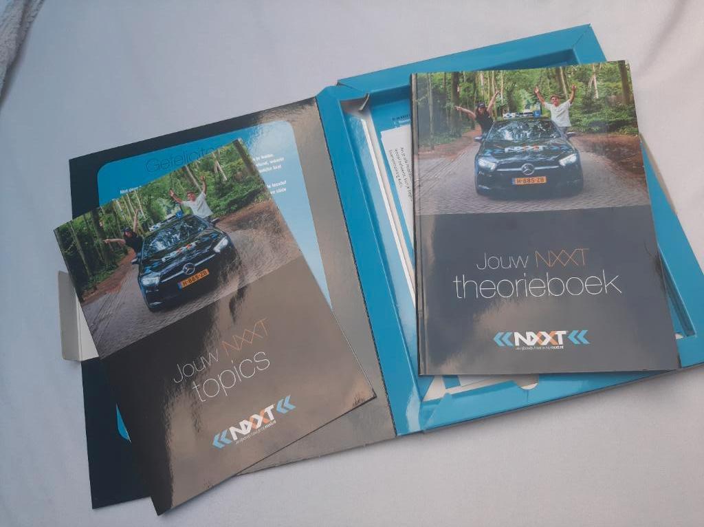 Theorieboek + samenvatting boekje voor autorijlessen, Ophalen of Verzenden, Alpha, Zo goed als nieuw, Niet van toepassing