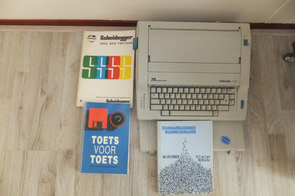 hand type machine, Ophalen, Gebruikt