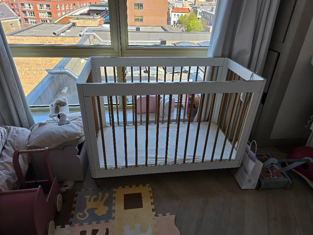 Echt Houten Babybed 120x60, Kinderen en Baby's, Kinderkamer | Bedden, Ophalen, Zo goed als nieuw, Minder dan 140 cm, Matras