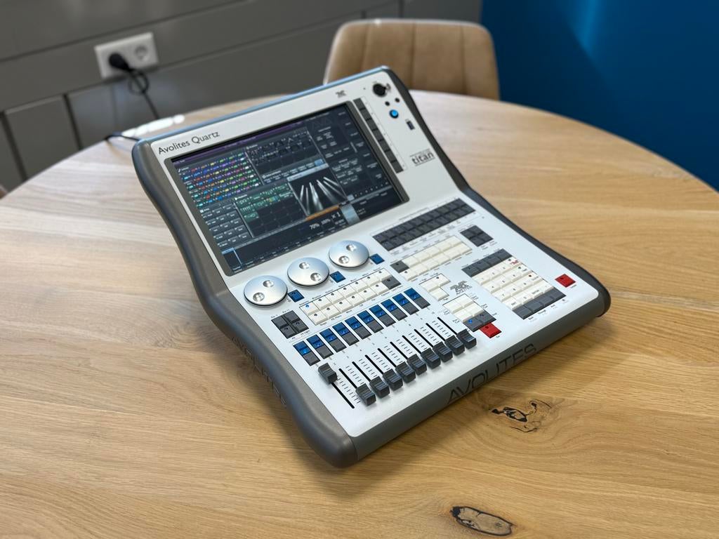 Avolites Quartz lichttafel – zo goed als nieuw (Q3 2024), Muziek en Instrumenten, Licht en Laser, Ophalen, Zo goed als nieuw, Licht
