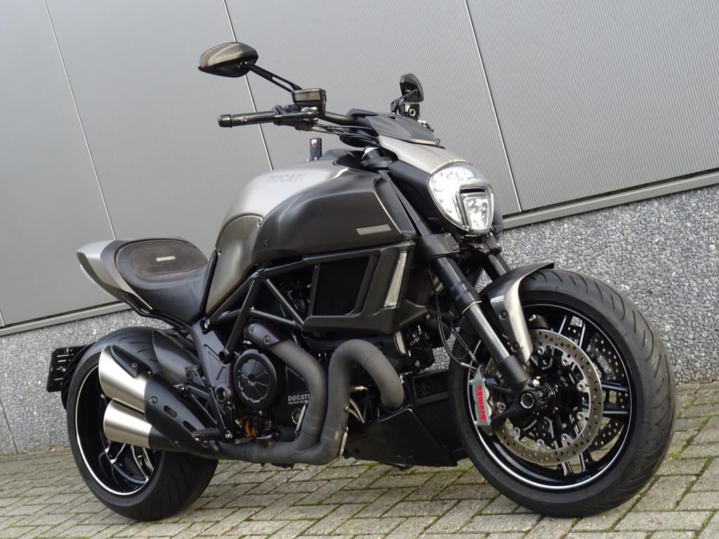Ducati DIAVEL TITANIUM (bj 2016) - foto 2