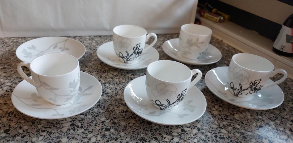 5 kopjes mokken cashmere Moon Shadow Maxwell & Williams, Ophalen of Verzenden, Zo goed als nieuw, Overige stijlen, Kop(pen) en/of Schotel(s)