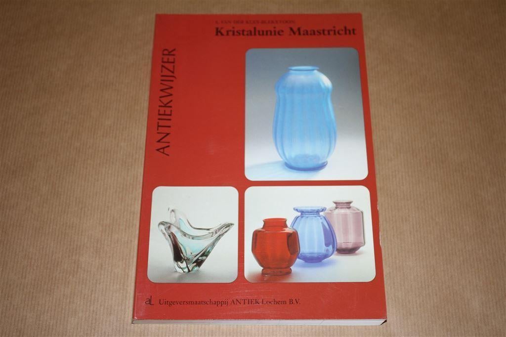 Boek - Kristalunie Maastricht, Ophalen of Verzenden