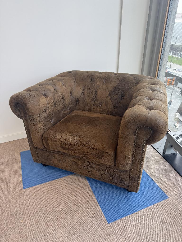4 goede bruine Chesterfield stoelen, Huis en Inrichting, Stoelen, Ophalen, Gebruikt, Bruin, Vier