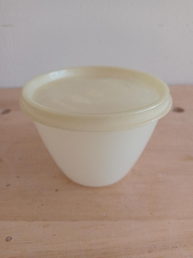 Tupperware bakje met deksel, wit, Ophalen of Verzenden, Zo goed als nieuw, Wit, Bak of Kom