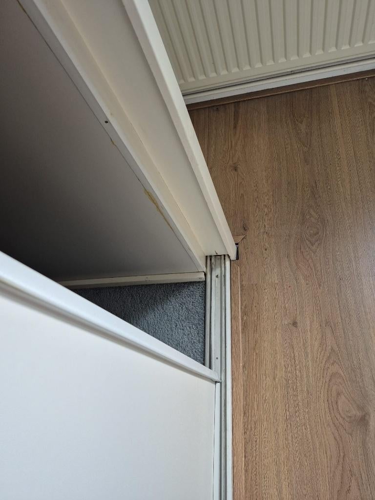 schuifwand met spiegel hoogte 230; breed 225; per deur 77 cm, Ophalen, Gebruikt