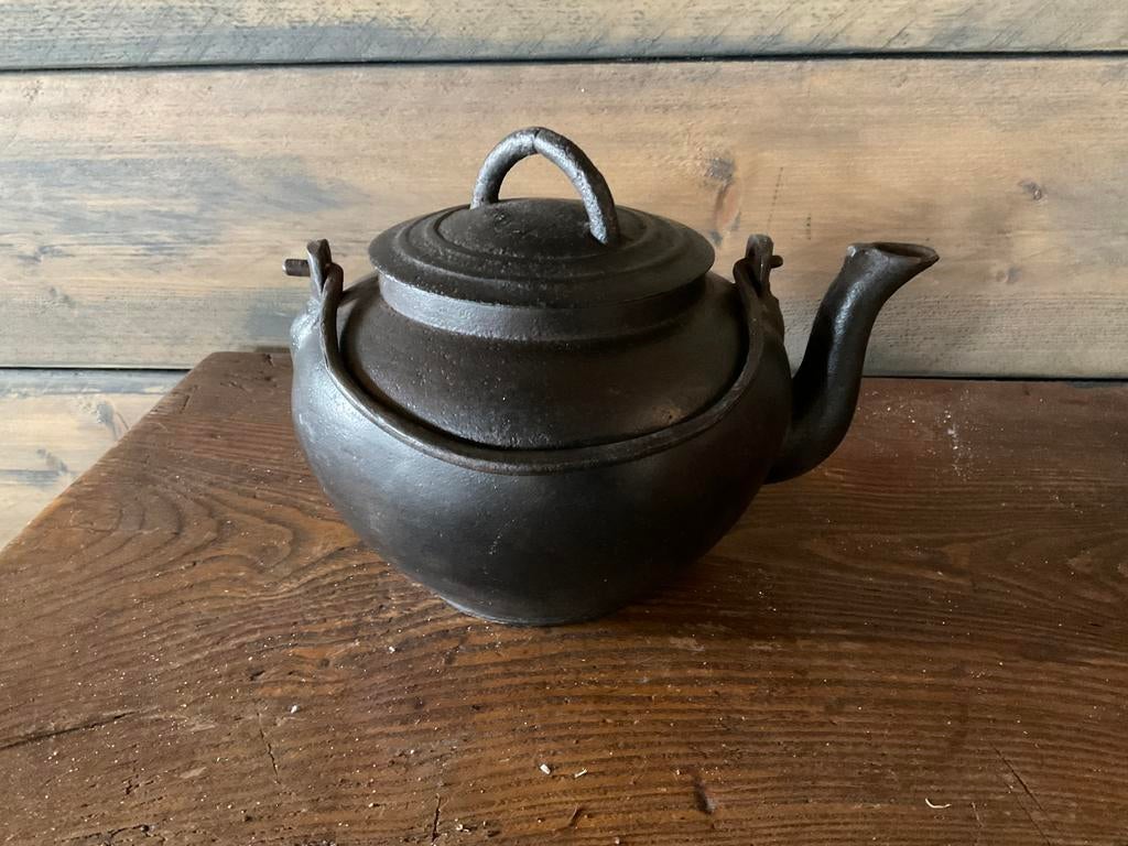 Ijzere antieke hengsel water ketel, Ophalen of Verzenden