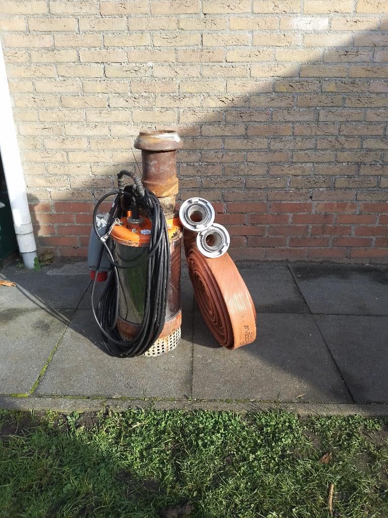 bouwpomp 70m3 klokpomp slibpomp 400V drainage + 12mtr slang, Tuin en Terras, Ophalen, Gebruikt, Elektrisch