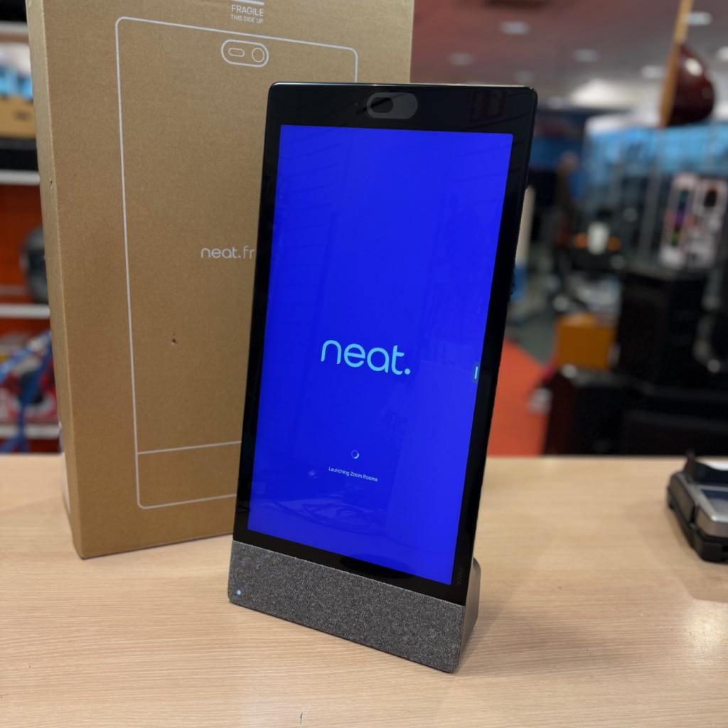 Neat Frame: alles-in-één videoconferencing - Zoom - Teams, Flex Ltd., Zo goed als nieuw, https://flex.com/contact-us, Nobelstraat 10, 5807 GA Oostrum LB, Limburg, Nederland