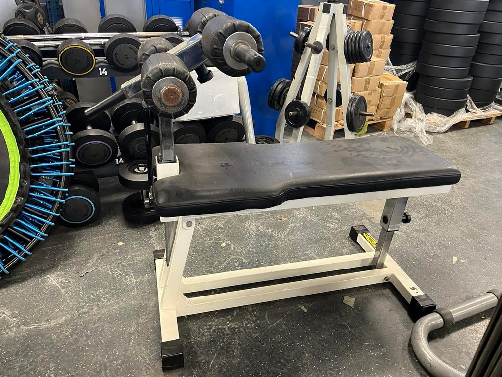 Technogym isotonic ab trainer buik vabk zwart wit, Ophalen, Buik bank, Isotonic, Buik