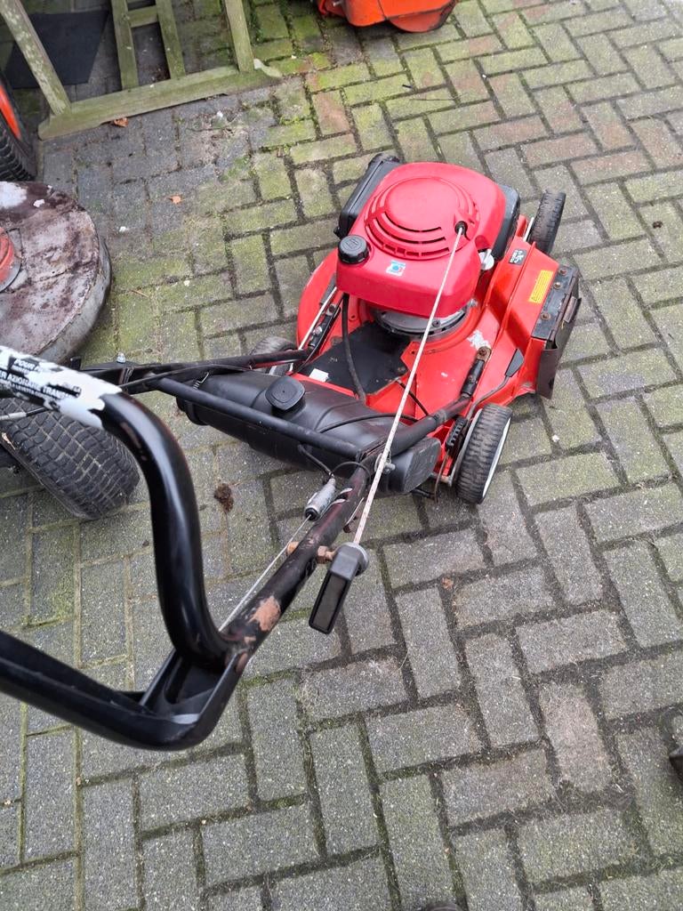 Ruwterrein maaier nagezien, Cirkelmaaier, Gebruikt, Ophalen of Verzenden, Benzine-grasmaaier