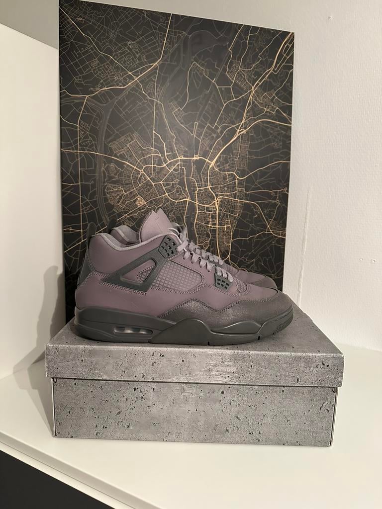 Jordan 4 “Paris Olympics Wet Cement” 45,5, Kleding | Heren, Schoenen, Overige kleuren, Ophalen of Verzenden, Jordan, Sneakers of Gympen