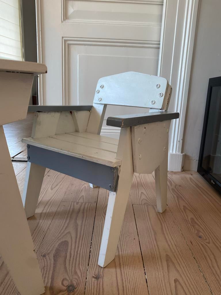 Vintage kinder tafel en stoeltjes - opknapper, Kinderen en Baby's, Kinderkamer | Tafels en Stoelen, Ophalen of Verzenden, Gebruikt