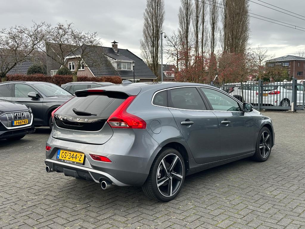 Volvo V40 2.0 D2 | R-Design Business | Navi | Xenon, Voorwielaandrijving, Gebruikt, Euro 6, 4 cilinders