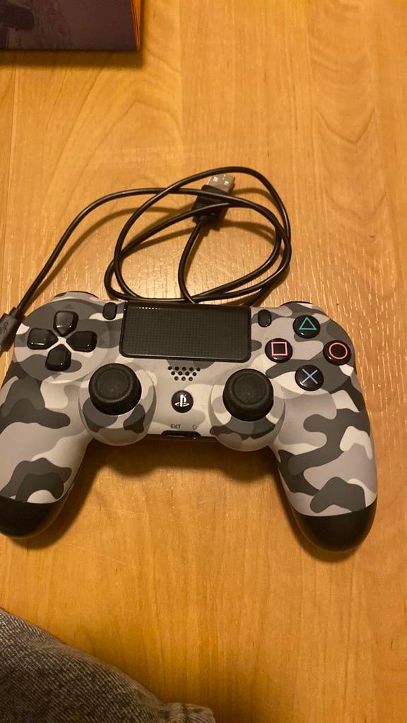 Ps4 controller OPLAAD GAT IS️️DEFECT️️, Gebruikt, Ophalen of Verzenden, Controller, PlayStation 4