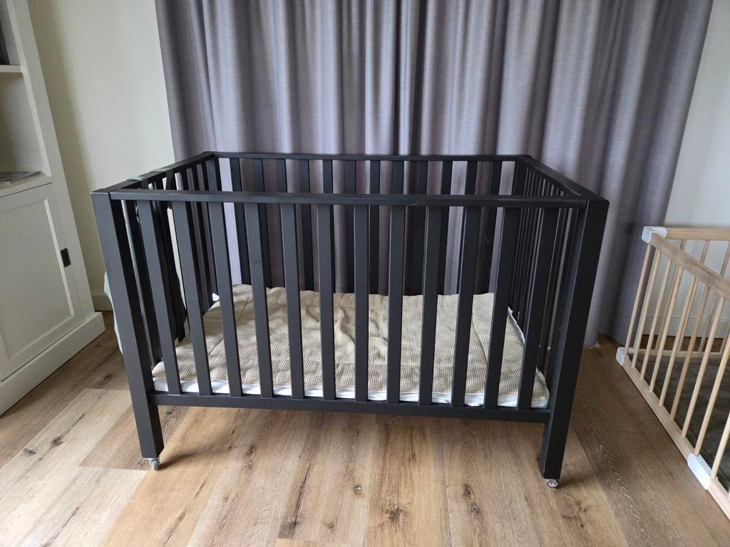 Grote box/ tweelingbox op wieltjes, Kinderen en Baby's, Boxen, Ophalen, Rechthoekig, Wieltjes
