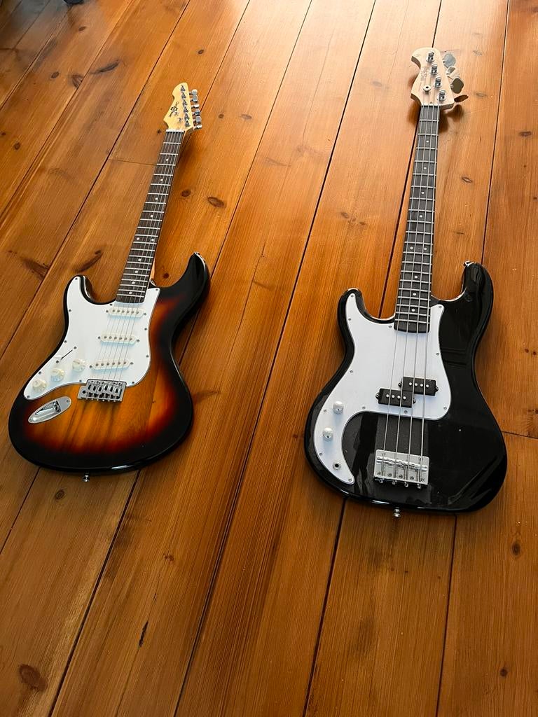 LINKSHANDIGE ELECTR + BASGITAAR COMPLEET, Muziek en Instrumenten, Snaarinstrumenten | Gitaren | Bas, Ophalen, Zo goed als nieuw