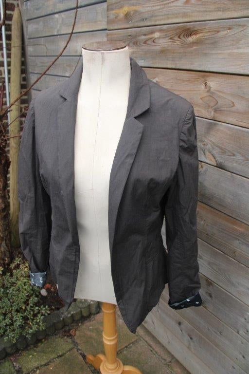 Jasje zwart 10days mt 1 (M) Vaste prijs, Maat 38/40 (M), Zwart, 10days, Ophalen of Verzenden