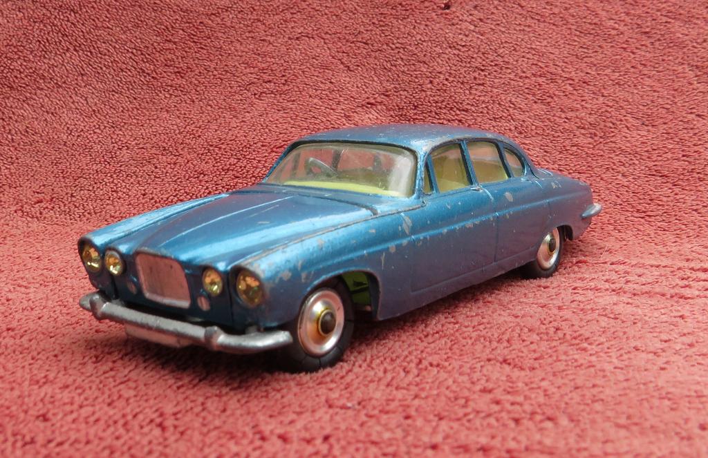Corgi 238. Jaguar Mark X saloon, Ophalen of Verzenden, Zo goed als nieuw, Auto, Corgi