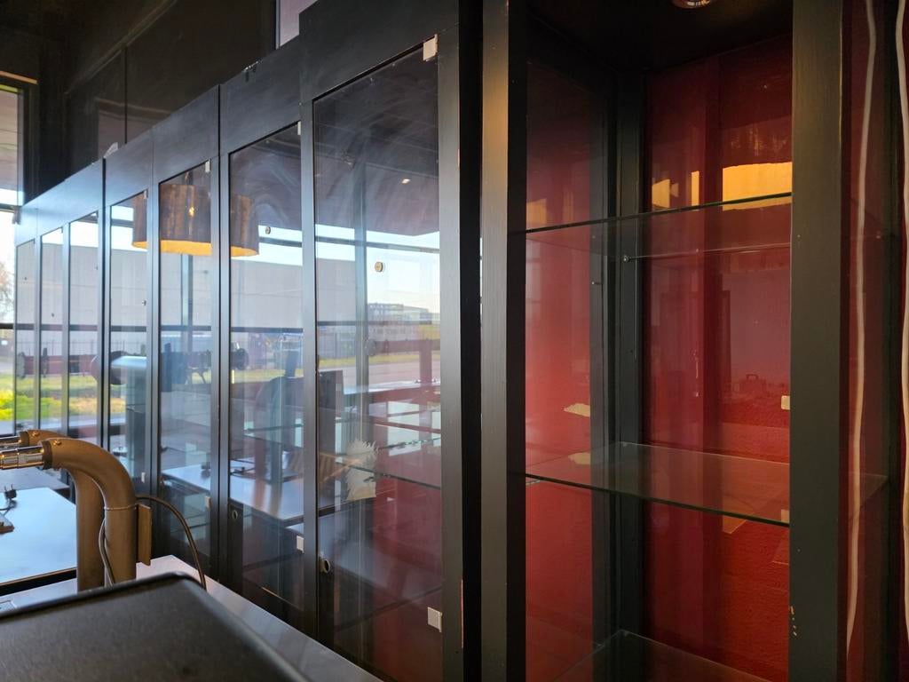 Stijlvolle vitrinekasten met verlichting, Huis en Inrichting, Kasten | Vitrinekasten, Ophalen, 200 cm of meer, 200 cm of meer