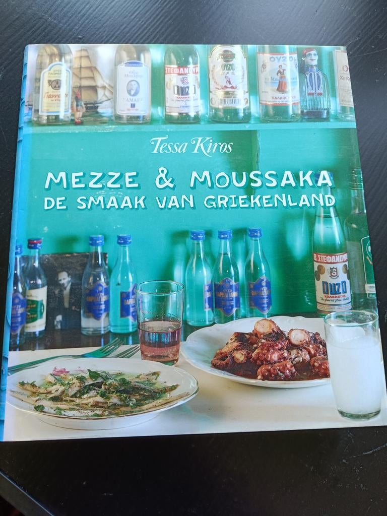 Tessa Kiros - Mezze & Moussake, Ophalen of Verzenden, Zo goed als nieuw, Tessa Kiros, Frankrijk