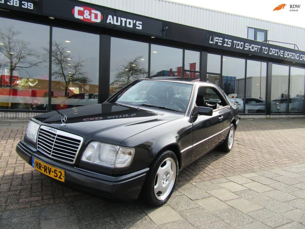 Mercedes-Benz E-klasse 320 COUPE AUT ORIG NL APK 2028, Achterwielaandrijving, Gebruikt, Zwart, 4 stoelen