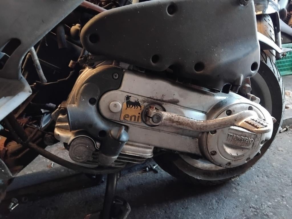 Vespa lx 4klepper motor blok, Fietsen en Brommers, Brommeronderdelen | Scooters, Ophalen of Verzenden, Gebruikt, Blok, Vespa