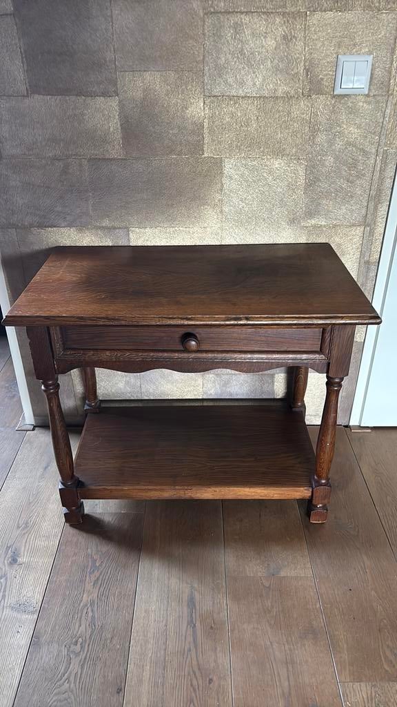 Antiek tafeltje met lade, Ophalen