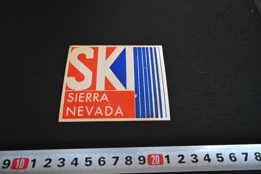 sticker SKI Sierra NEVADA, Ophalen, Zo goed als nieuw