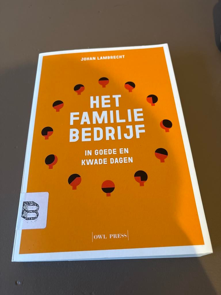Het Familiebedrijf - Johan Lambrecht, Ophalen of Verzenden, Gelezen