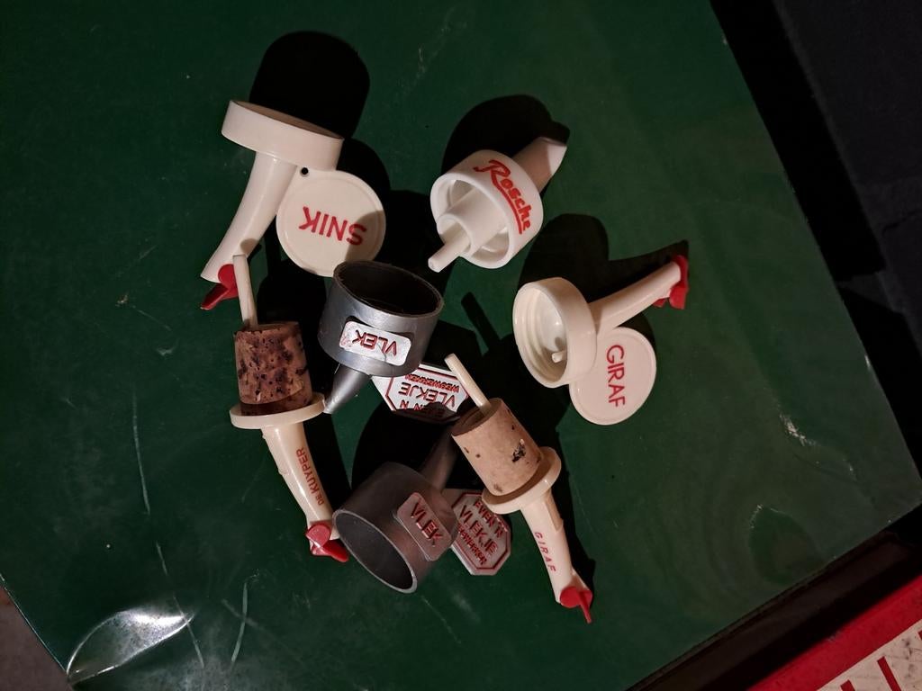 Oude jenever schenktuitjes, Ophalen of Verzenden, Gebruikt