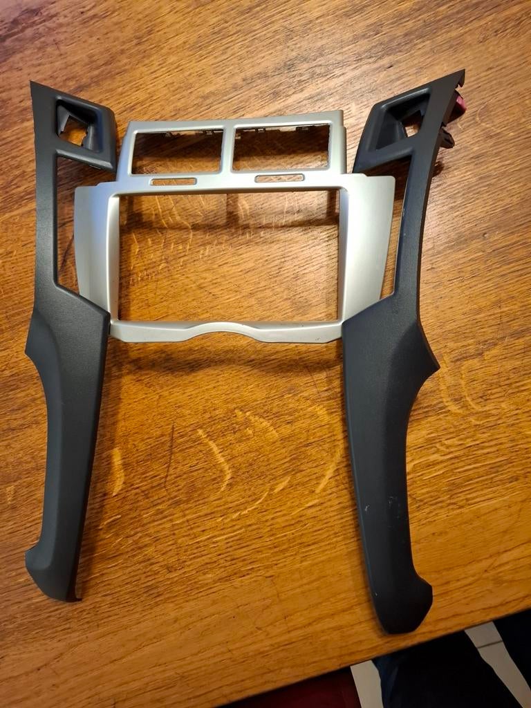 2-din sierlijst voor inbouwen display Toyota Yaris 2007, Ophalen of Verzenden, Nieuw, Toyota