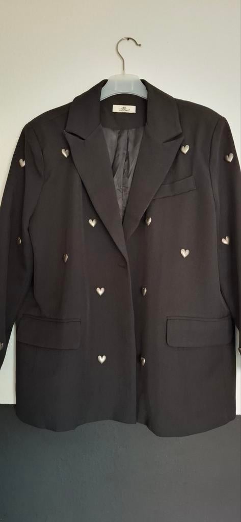 Nieuw colbertje met metalen hartjes maat 40, Kleding | Dames, Maat 38/40 (M), Zwart, Nieuw, Ophalen of Verzenden