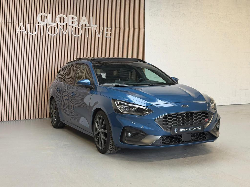 Ford Focus Wagon 2.3 EcoBoost ST-3 - 280PK - SCHUIFDAK - 19', Gebruikt, 4 cilinders, Blauw, Leder en Stof