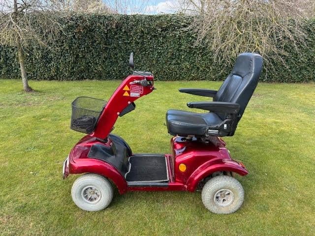 Scootmobiel Shoprider Deluxe 888NRS, Ophalen, 10 km/u of minder, Gebruikt, 26 t/m 35 km