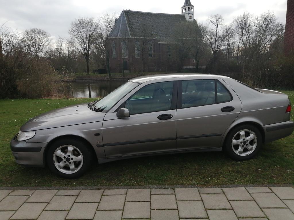 Saab 9-5 2.0 T AUT 2001 Grijs, Auto's, 1800 kg, Particulier, Sedan, 149 pk