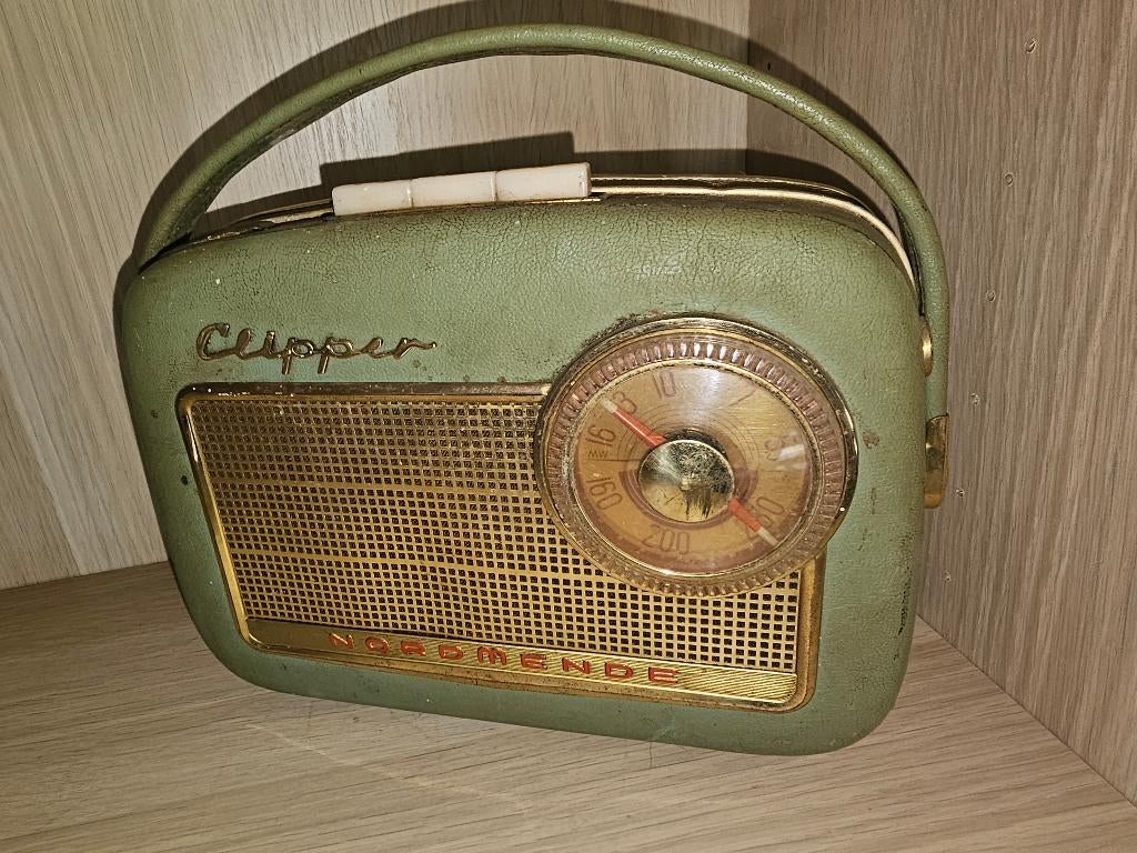 Vintage Radio's uit de jaren 60 omgebouwd bluetooth radio, Audio, Tv en Foto, Radio's, Ophalen