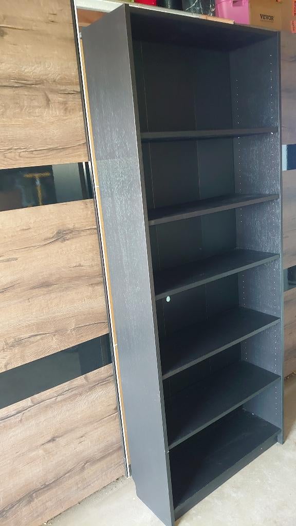IKEA BILLY boekenkast zwartbruin eiken met muurbevestiging., Ophalen, Met plank(en), Gebruikt, 200 cm of meer